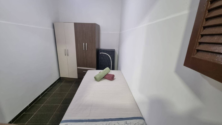 Imagem Casa com 2 Quartos para Alugar,  em Centro - Guarapari
