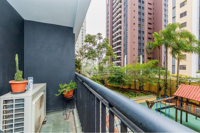 Imagem Apartamento com 3 Quartos à Venda, 101 m² em Moema - São Paulo Imagem Apartamento com 3 Quartos à Venda, 101 m² em Moema - São Paulo