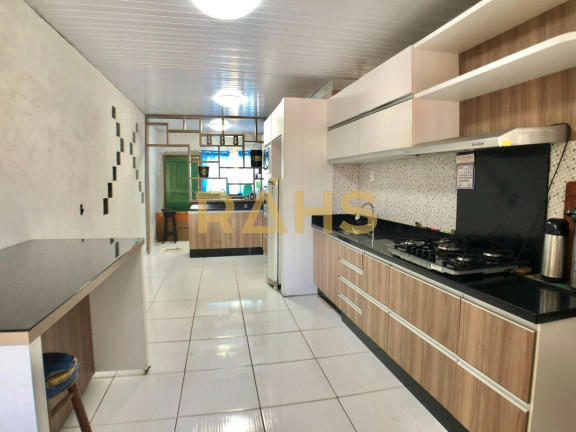 Imagem Casa com 2 Quartos à Venda, 221 m² em Itaum - Joinville Imagem Casa com 2 Quartos à Venda, 221 m² em Itaum - Joinville