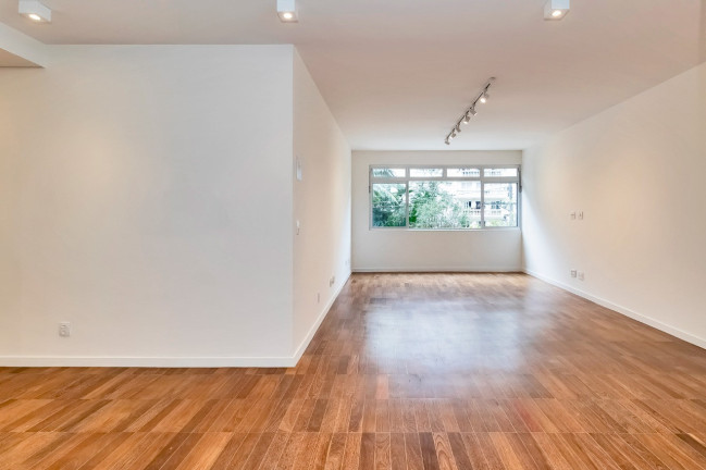 Imagem Imóvel com 3 Quartos à Venda, 130 m² em Itaim Bibi - São Paulo