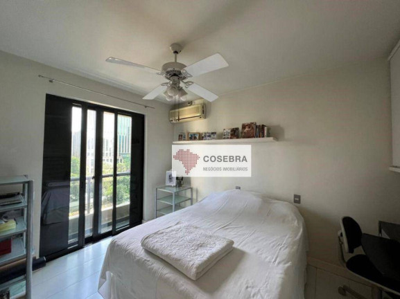 Imagem Apartamento com 3 Quartos à Venda, 220 m² em Itaim Bibi - São Paulo