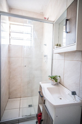 Imagem Imóvel com 1 Quarto à Venda, 33 m² em Passo Da Areia - Porto Alegre Imagem Imóvel com 1 Quarto à Venda, 33 m² em Passo Da Areia - Porto Alegre