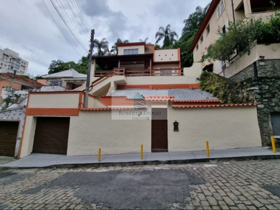 Imagem Casa com 3 Quartos à Venda, 590 m² em Santa Rosa - Niterói Imagem Casa com 3 Quartos à Venda, 590 m² em Santa Rosa - Niterói