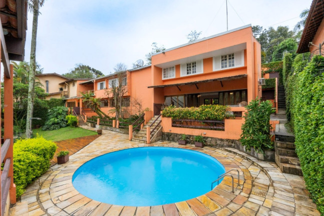 Casa com 5 Quartos à Venda,  em Granja Viana - Cotia