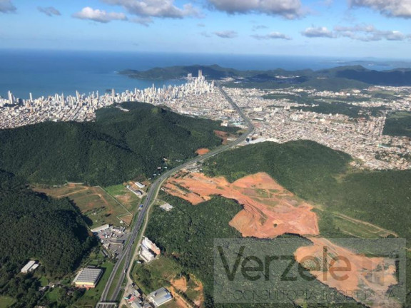 Imagem Terreno à Venda, 300 m² em Municípios - Balneário Camboriú Imagem Terreno à Venda, 300 m² em Municípios - Balneário Camboriú