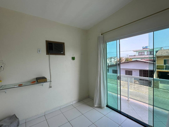 Imagem Casa com 6 Quartos à Venda, 200 m² em Centro - Balneário Barra Do Sul