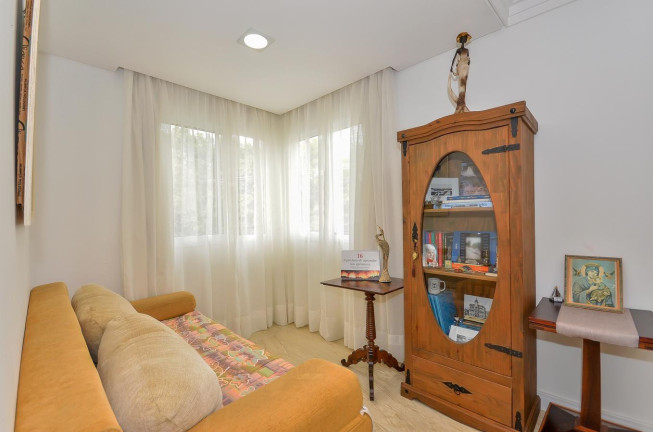 Imagem Casa com 3 Quartos à Venda, 236 m² em Vista Alegre - Curitiba Imagem Casa com 3 Quartos à Venda, 236 m² em Vista Alegre - Curitiba