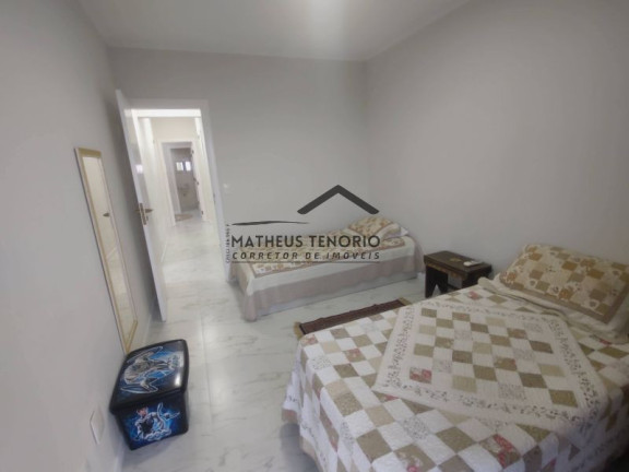 Imagem Apartamento com 3 Quartos à Venda, 130 m²