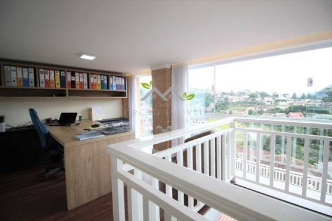 Imagem Casa com 3 Quartos à Venda, 270 m² em Vila Telma - Campos Do Jordão