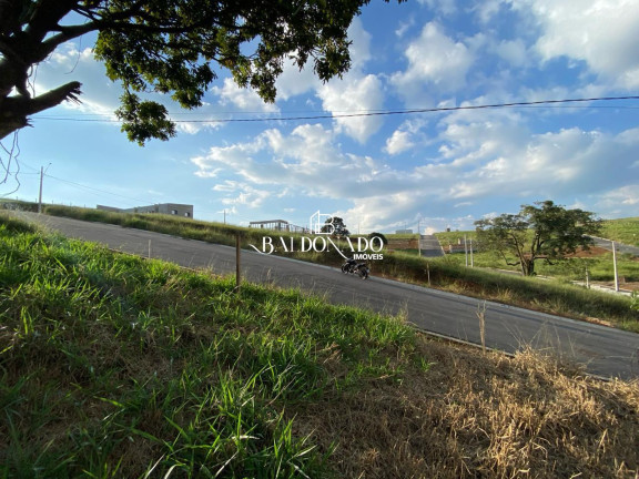 Imagem Terreno à Venda, 200 m² em Centro - Extrema Imagem Terreno à Venda, 200 m² em Centro - Extrema