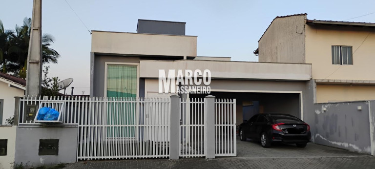 Imagem Casa com 3 Quartos para Alugar, 360 m² em Centro - Balneário Barra Do Sul