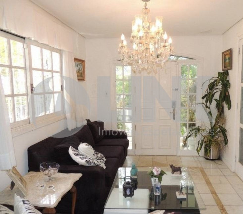 Imagem Casa com 3 Quartos à Venda, 300 m² em Chácara Das Pedras - Porto Alegre