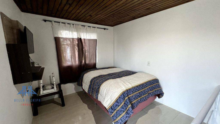 Imagem Casa com 1 Quarto para Alugar, 40 m² em Trindade - Florianópolis Imagem Casa com 1 Quarto para Alugar, 40 m² em Trindade - Florianópolis