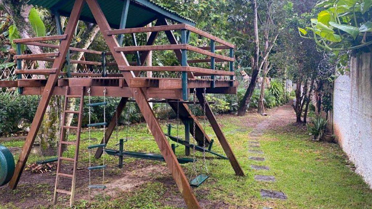 Imagem Casa com 4 Quartos à Venda, 219 m² em Pendotiba - Niterói