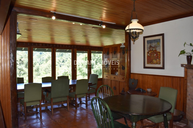 Imagem Imóvel com 3 Quartos à Venda, 1.095 m² em Região Do Toriba - Campos Do Jordão Imagem Imóvel com 3 Quartos à Venda, 1.095 m² em Região Do Toriba - Campos Do Jordão