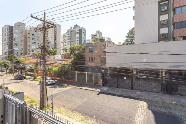 Imagem Imóvel com 2 Quartos à Venda,  em Passo Da Areia - Porto Alegre