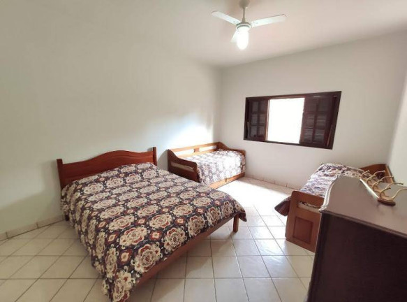Imagem Casa com 4 Quartos à Venda, 5.310 m² em Jacareí Imagem Casa com 4 Quartos à Venda, 5.310 m² em Jacareí
