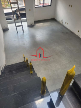 Imagem Sobrado com 3 Quartos à Venda, 211 m² em Vila Floresta - Santo André
