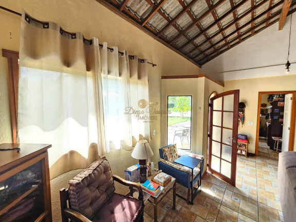Imagem Casa com 6 Quartos à Venda, 180 m² em Vargem Grande - Teresópolis Imagem Casa com 6 Quartos à Venda, 180 m² em Vargem Grande - Teresópolis