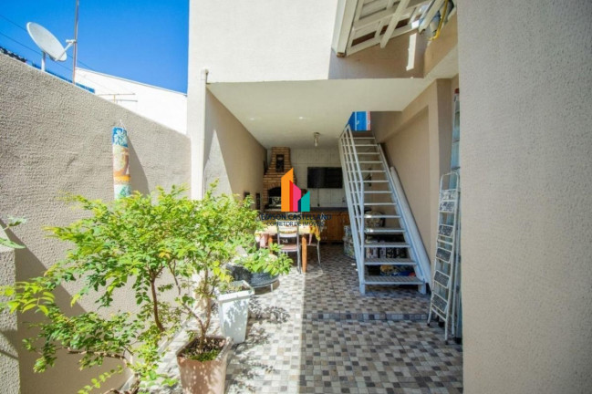 Imagem Casa com 3 Quartos à Venda, 150 m² em Vila De Vecchi - Jundiaí