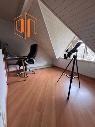 Imagem Sobrado com 3 Quartos à Venda, 160 m² em Santa Felicidade - Curitiba