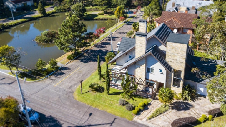 Imagem Casa com 4 Quartos à Venda, 333 m² em Ipê Amarelo - Gramado Imagem Casa com 4 Quartos à Venda, 333 m² em Ipê Amarelo - Gramado