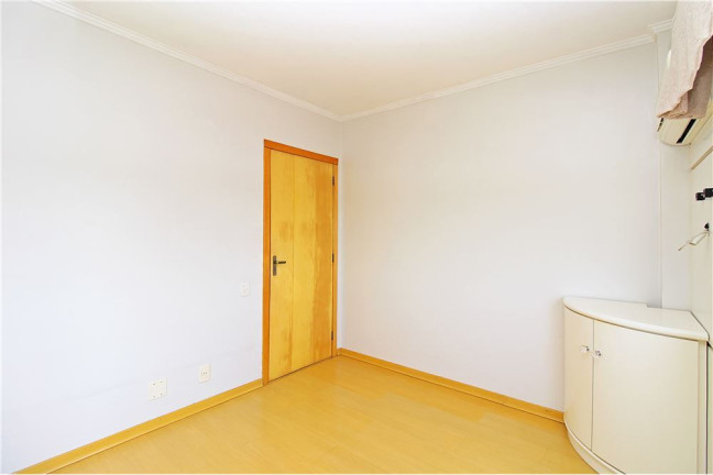Imagem Imóvel com 1 Quarto à Venda,  em São João - Porto Alegre