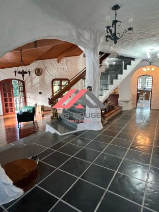 Casa com 3 Quartos à Venda, 259 m² em Roseira - Mairiporã