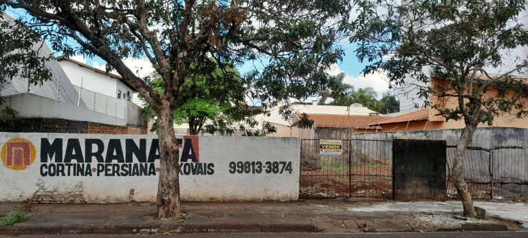 Terreno à Venda, 525 m² em Centro - Arapongas