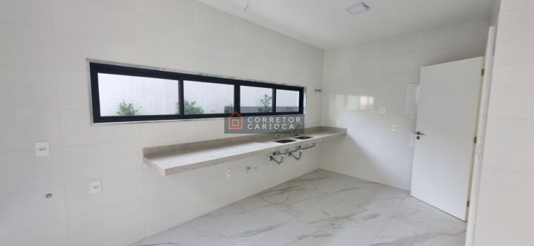 Imagem Casa com 4 Quartos à Venda, 350 m² em Barra Da Tijuca - Rio De Janeiro Imagem Casa com 4 Quartos à Venda, 350 m² em Barra Da Tijuca - Rio De Janeiro
