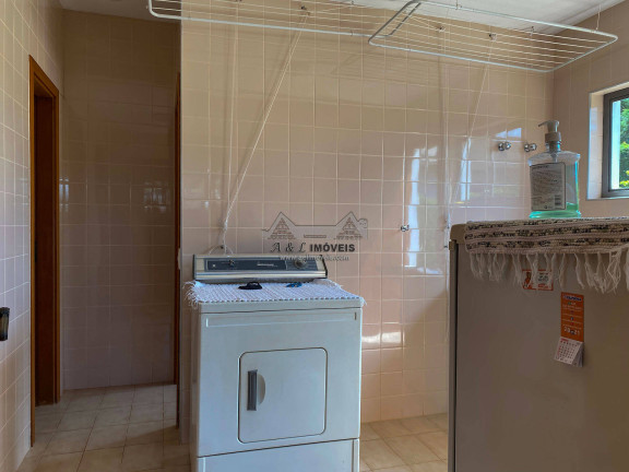 Imagem Casa com 3 Quartos à Venda, 228 m² em Jardim Belvedere - Campos Do Jordão