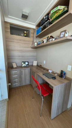 Imagem Casa com 4 Quartos à Venda, 265 m² em Aragarça - Londrina