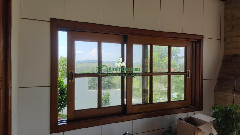 Imagem Casa com 4 Quartos à Venda, 230 m² em Centro - Jambeiro