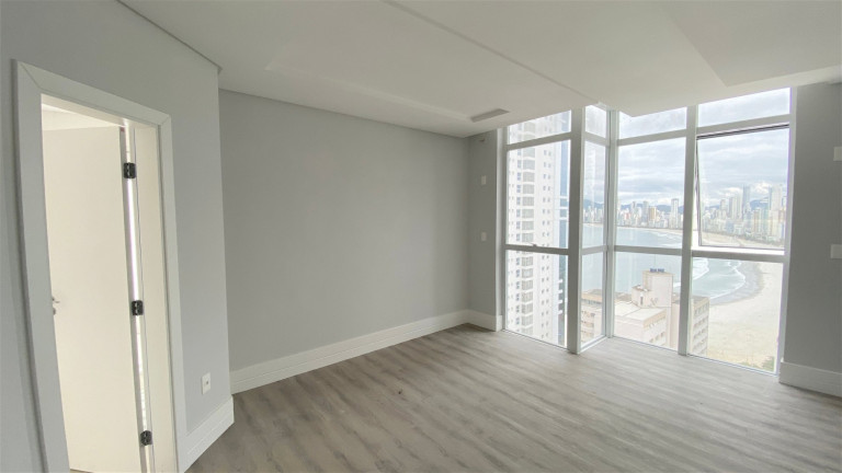 Imagem Apartamento com 3 Quartos à Venda, 133 m² em Pioneiros - Balneário Camboriú