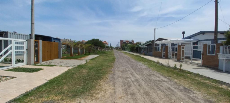 Imagem Casa com 2 Quartos à Venda, 120 m² em Capão Novo - Capao Da Canoa