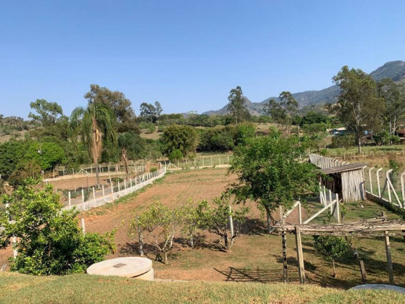 Imagem Imóvel com 4 Quartos à Venda, 45 m² em Centro - Gonçalves Imagem Imóvel com 4 Quartos à Venda, 45 m² em Centro - Gonçalves