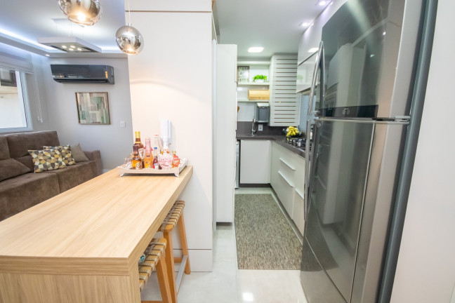 Imagem Apartamento com 3 Quartos à Venda, 67 m² em Humaitá - Porto Alegre
