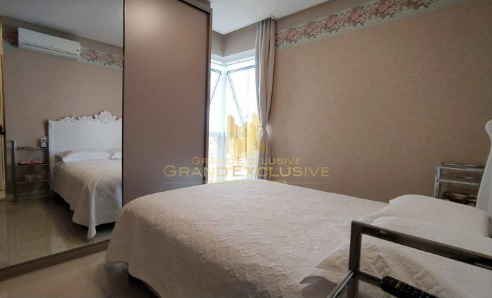 Imagem Apartamento com 3 Quartos à Venda, 130 m² em Centro - Balneário Camboriú Imagem Apartamento com 3 Quartos à Venda, 130 m² em Centro - Balneário Camboriú