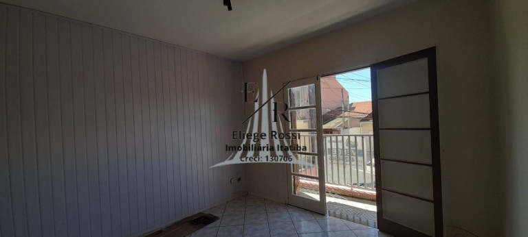 Imagem Casa com 2 Quartos à Venda,  em Itatiba