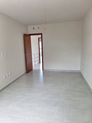 Imagem Casa de Condomínio com 4 Quartos à Venda, 200 m² em Pitangueiras - Lauro De Freitas Imagem Casa de Condomínio com 4 Quartos à Venda, 200 m² em Pitangueiras - Lauro De Freitas