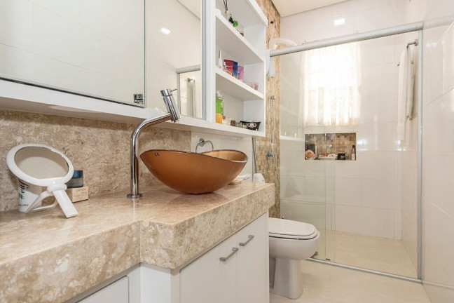 Imagem Casa com 4 Quartos à Venda, 243 m² em Partenon - Porto Alegre