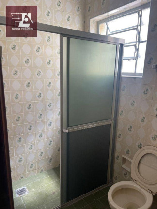 Imagem Casa com 5 Quartos à Venda ou Locação, 200 m² em Centro - Lorena Imagem Casa com 5 Quartos à Venda ou Locação, 200 m² em Centro - Lorena