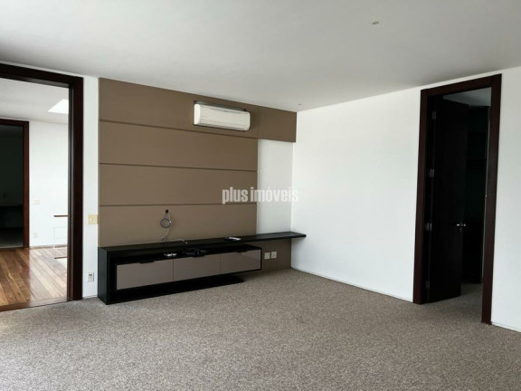 Imagem Casa com 3 Quartos para Alugar, 900 m² em Jardim América - São Paulo Imagem Casa com 3 Quartos para Alugar, 900 m² em Jardim América - São Paulo