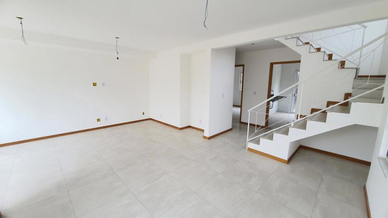 Imagem Casa com 4 Quartos à Venda, 128 m² em Vargem Grande - Teresópolis