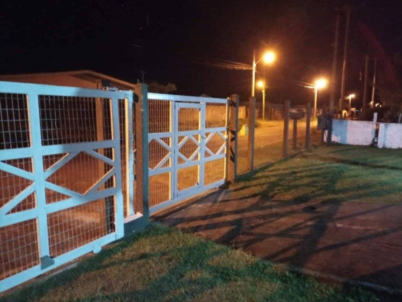 Casa com 4 Quartos à Venda, 375 m² em Balneário Pinhal