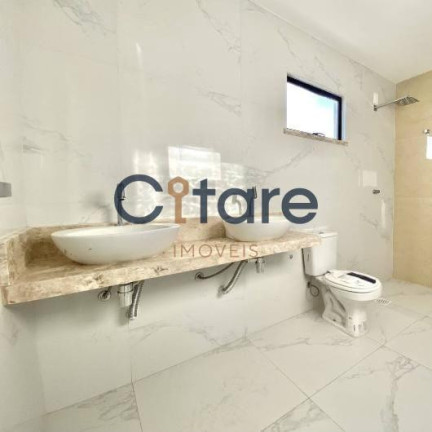 Imagem Casa com 4 Quartos à Venda, 450 m² em Centro - Eusébio