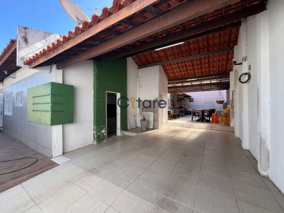 Casa com 3 Quartos à Venda, 280 m² em Sapiranga - Fortaleza