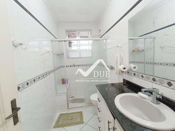 Imagem Casa com 2 Quartos à Venda, 105 m² em Encruzilhada - Santos