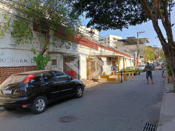 Imagem Casa com 1 Quarto para Alugar, 416 m² em Irajá - Rio De Janeiro Imagem Casa com 1 Quarto para Alugar, 416 m² em Irajá - Rio De Janeiro