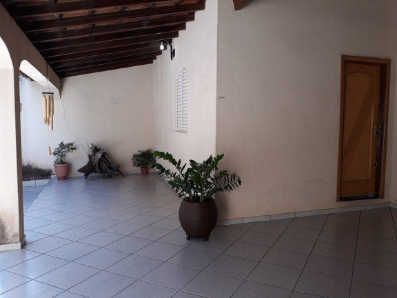 Imagem Casa com 4 Quartos à Venda, 200 m² em Mansour - Uberlândia Imagem Casa com 4 Quartos à Venda, 200 m² em Mansour - Uberlândia